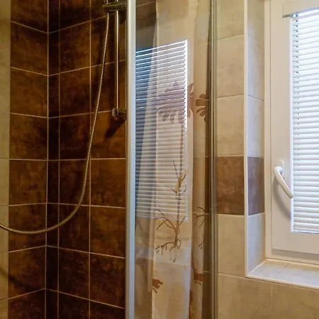 Beautiful In W 3 Bedrooms